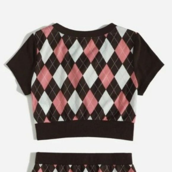 V Neck Argyle Pattern Tee & Skirt - Picture 10 of 10
